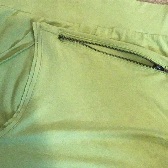 Chico’s Tee Shirt Lime Green Cold Shoulder Jersey Long Sleeve Zipper Size L - Picture 10 of 10